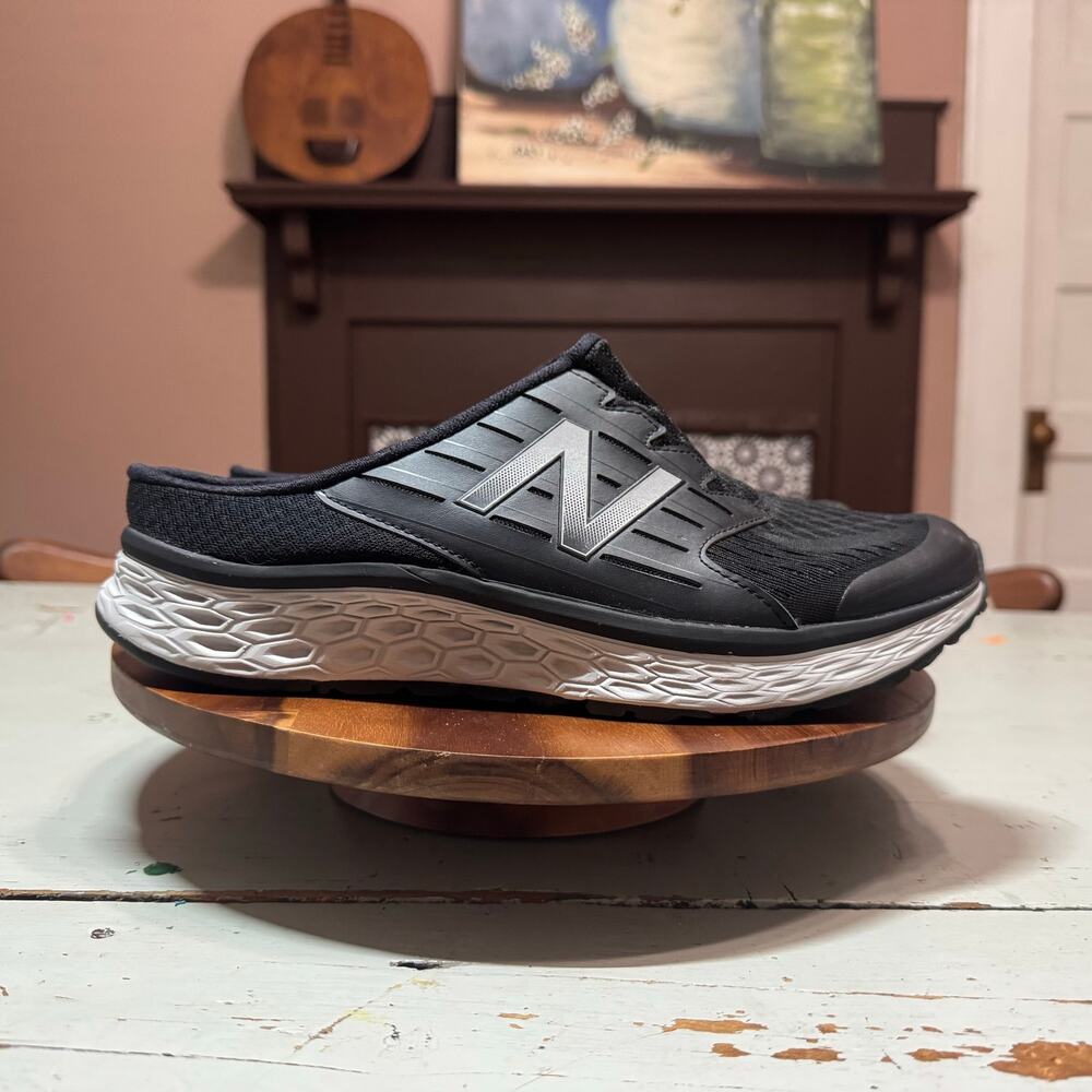 New Balance Fresh Foam 900 v1 Mens Size 11 4E Black Sneaker Shoe